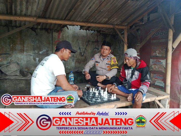 Bhabinkamtibmas Polsek Balaraja Laksanakan Sambang & Ngariung di Desa Kubang Bhabinkamtibmas Polsek Balaraja Laksanakan Sambang & Ngariung di Desa Kubang