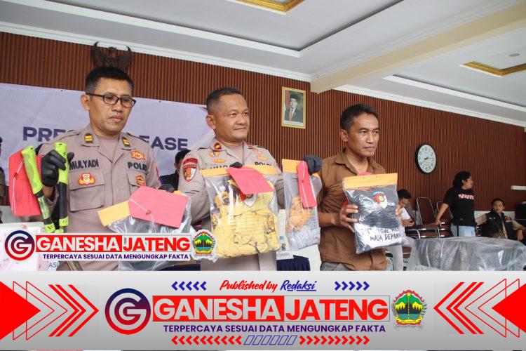 Polres Karanganyar Rilis Dua Kasus Kriminal, Penganiayaan hingga Kekerasan Anak Polres Karanganyar Rilis Dua Kasus Kriminal, Penganiayaan hingga Kekerasan Anak