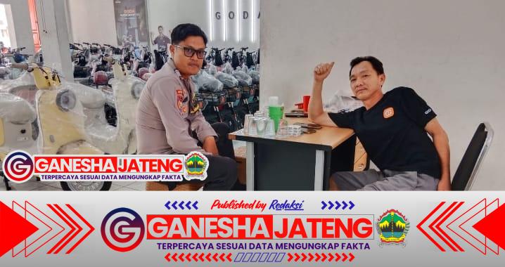 Bhabinkamtibmas Polsek Purwakarta Sambangi Warga Pastikan Situasi Kondusif Bhabinkamtibmas Polsek Purwakarta Sambangi Warga Pastikan Situasi Kondusif