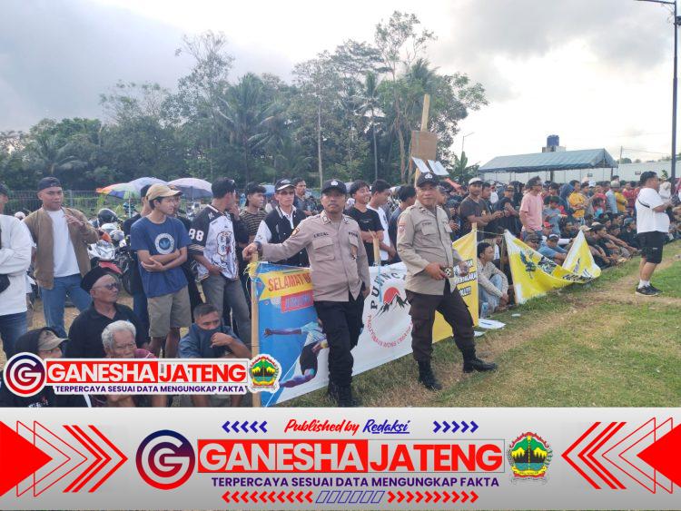 Bhabinkamtibmas Polsek Mancak Amankan Turnamen Sepak Bola Antar Desa ADEPSI Cup 2025 Bhabinkamtibmas Polsek Mancak Amankan Turnamen Sepak Bola Antar Desa ADEPSI Cup 2025