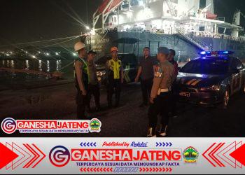 Polsek KP Banten Tingkatkan Patroli Malam di Pelabuhan untuk Antisipasi Gangguan Kamtibmas Polsek KP Banten Tingkatkan Patroli Malam di Pelabuhan untuk Antisipasi Gangguan Kamtibmas