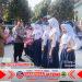 Kapolsek Mancak Pimpin Upacara di SMPN 1 Mancak, Edukasi Pencegahan Kenakalan Remaja
