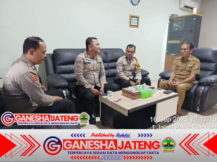 Polsek Cikupa Kunjungi Kantor Desa Pasir Jaya, Perkuat Silaturahmi dan Sinergi Kamtibmas