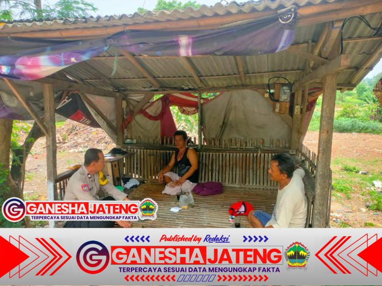 Bhabinkamtibmas Polsek Balaraja Sambangi Warga Desa Tobat, Ajak Jaga Kondusifitas Wilayah