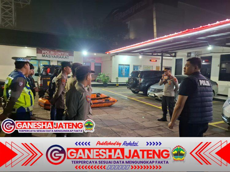 Polsek Cikupa Gelar Ops Cipkon, Fokus Antisipasi Banjir dan Gangguan Kamtibmas Polsek Cikupa Gelar Ops Cipkon, Fokus Antisipasi Banjir dan Gangguan Kamtibmas