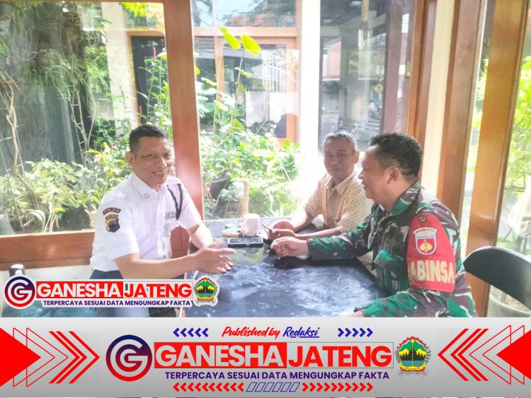 Peringati HUT TNI dan HUT Kodam IV/Dip, Kodim Sragen bersih bersih pasar Peringati HUT TNI dan HUT Kodam IV/Dip, Kodim Sragen bersih bersih pasar