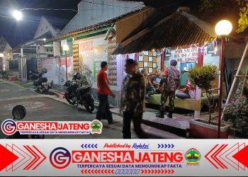 TNI, FKPPI, dan Linmas Bersinergi Jaga Kamtibmas Mojosongo Lewat Patroli Malam