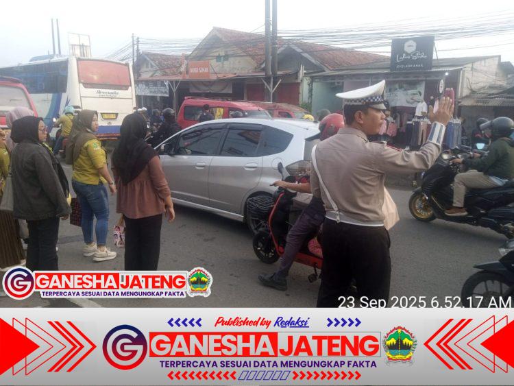 Polsek Cikupa Gelar PECAK Pagi, Wujudkan Kamseltibcar Lantas di Pertigaan Columbus