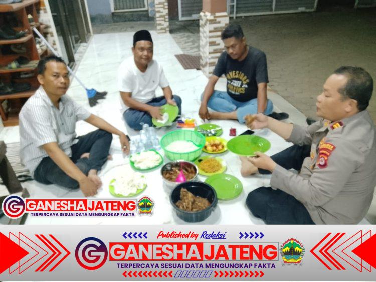 Bhabinkamtibmas Polsek Mancak Sambang Tokoh Masyarakat Bhabinkamtibmas Polsek Mancak Sambang Tokoh Masyarakat