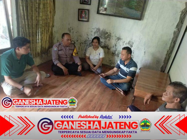 Polsek Kembaran Polresta Banyumas Respon Cepat Aduan Warga Melalui Media Sosial Polsek Kembaran Polresta Banyumas Respon Cepat Aduan Warga Melalui Media Sosial