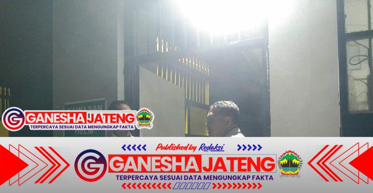 IPTU Sukesi dan Bhabinkamtibmas Sambangi Security, Sampaikan Imbauan Kamtibmas dan Motivasi IPTU Sukesi dan Bhabinkamtibmas Sambangi Security, Sampaikan Imbauan Kamtibmas dan Motivasi