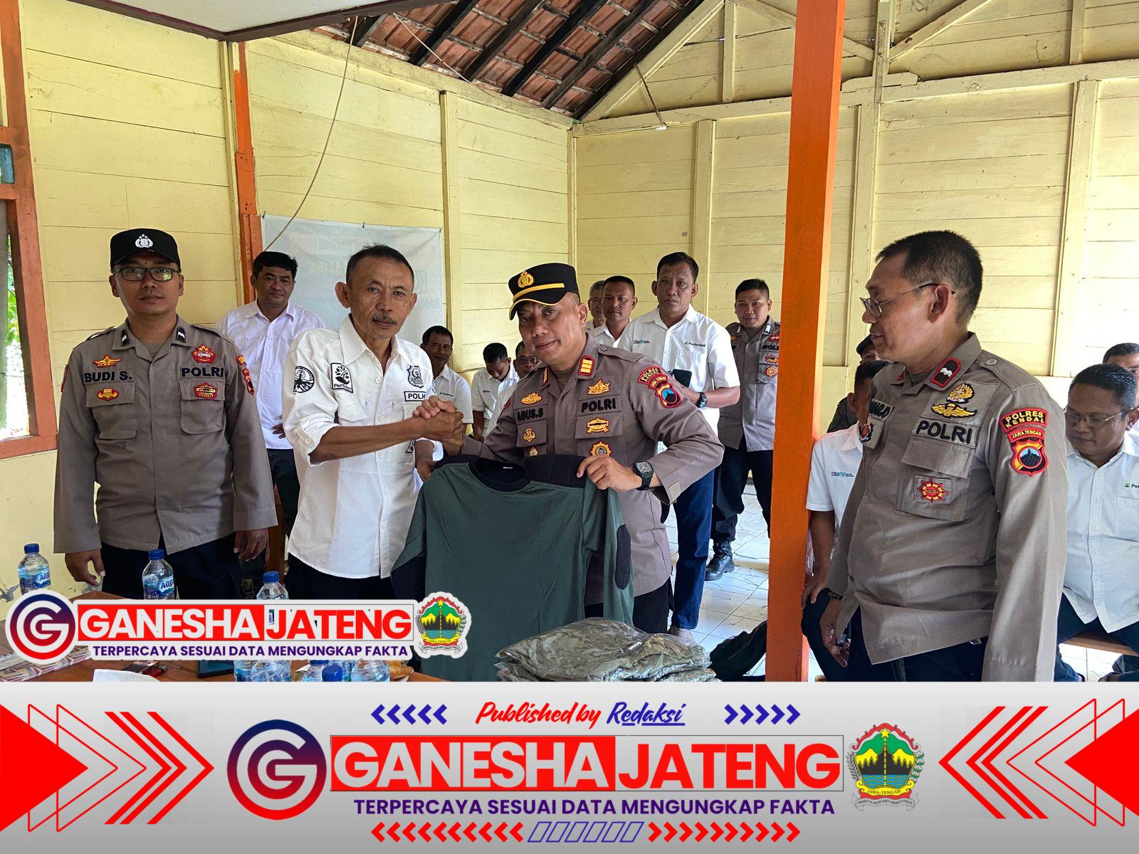 Satuan Fungsi Binmas Polres Kendal Perkuat Sinergitas dengan Polhut Perhutani Jaga Kelestarian Hutan Satuan Fungsi Binmas Polres Kendal Perkuat Sinergitas dengan Polhut Perhutani Jaga Kelestarian Hutan