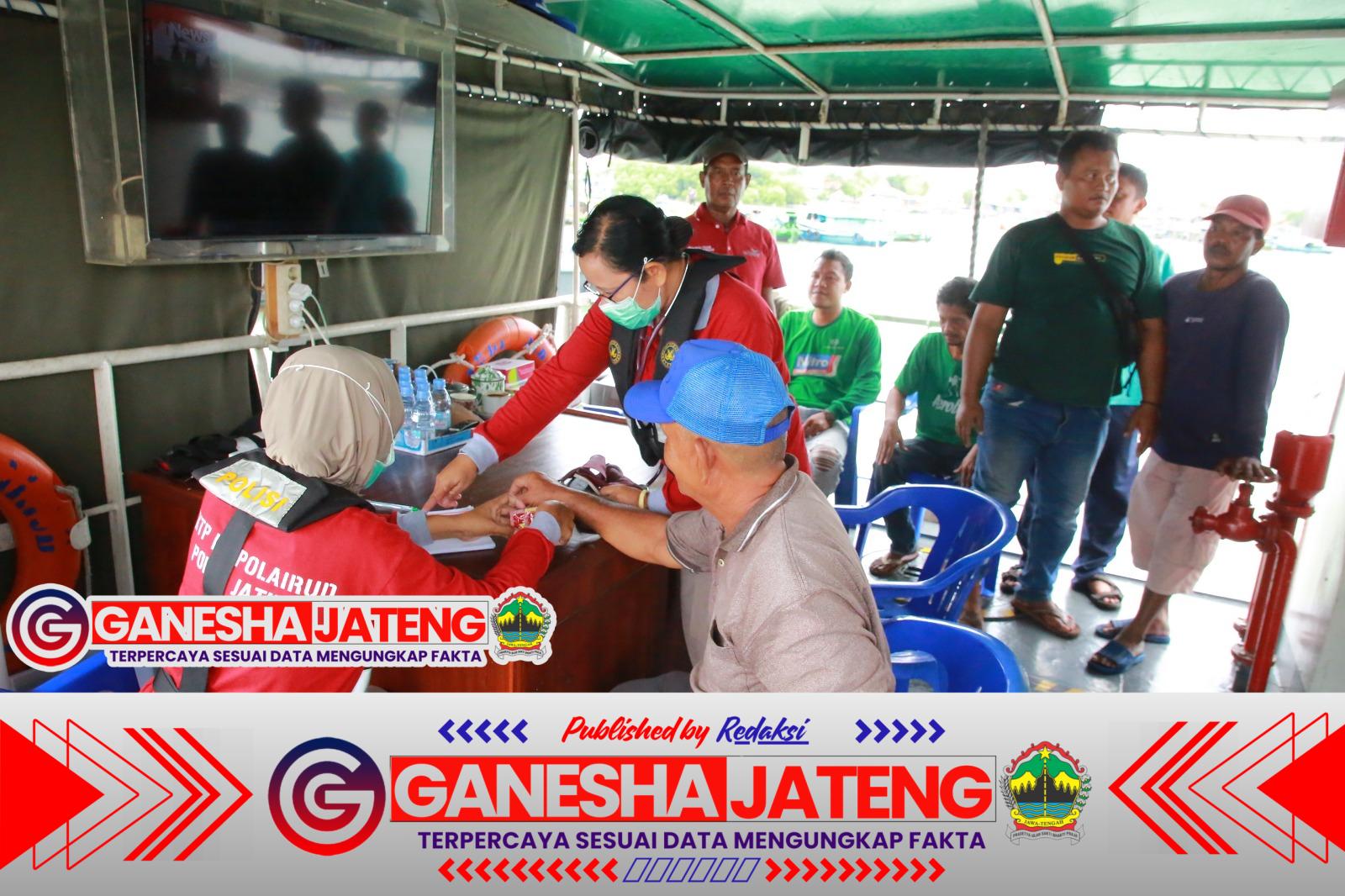 Cepat Dekat dan Bersahabat Ditpolairud Polda Jatim Gelar Perpustakaan dan Klinik Terapung Cepat Dekat dan Bersahabat Ditpolairud Polda Jatim Gelar Perpustakaan dan Klinik Terapung