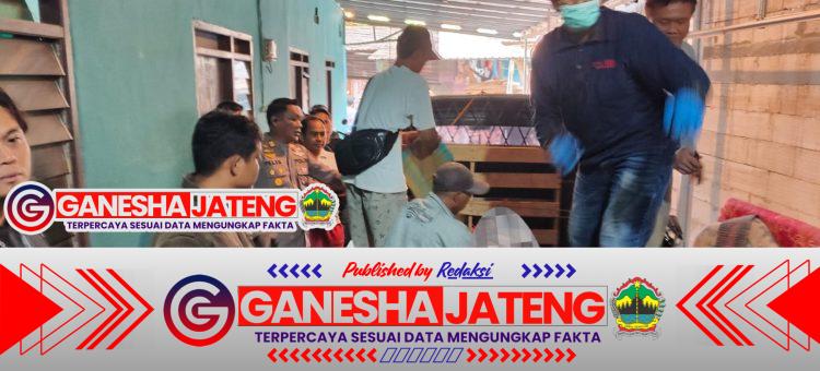 Seorang Pria Ditemukan Meninggal Dunia di Kamar Kos Marisa, Polisi Lakukan Olah TKP Seorang Pria Ditemukan Meninggal Dunia di Kamar Kos Marisa, Polisi Lakukan Olah TKP