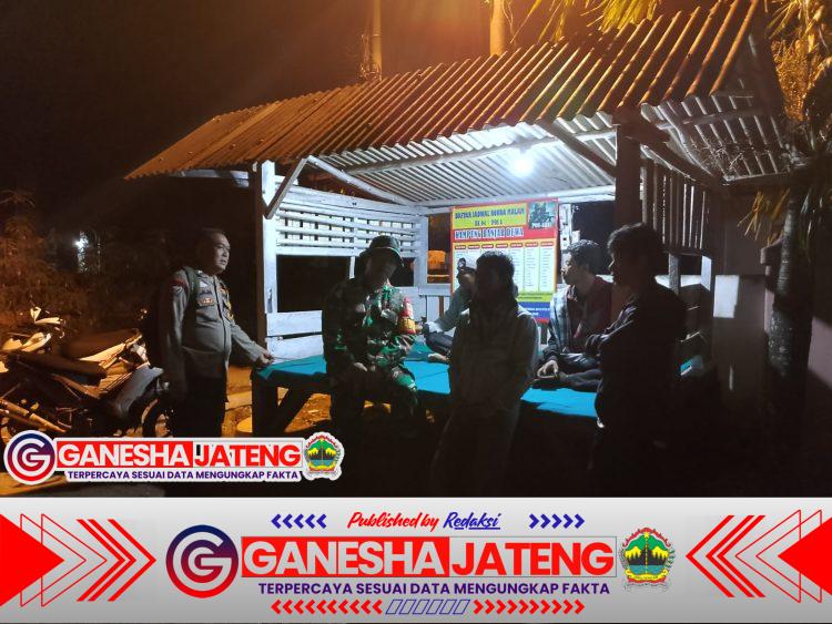 Polisi Ikut Ronda, Warga: Ini Baru Polisi yang Kita Mau