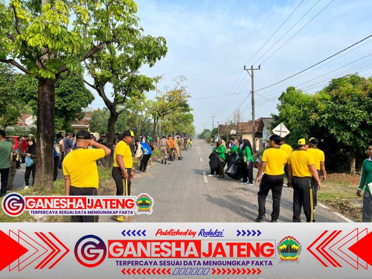 Sinergi Polri, dan Pemkab Tulang Bawang Barat Gotong Royong Bersihkan di Seputaran GOR ZA Pagar Alam Kecamatan Tulang Bawang Udik Sinergi Polri, dan Pemkab Tulang Bawang Barat Gotong Royong Bersihkan di Seputaran GOR ZA Pagar Alam Kecamatan Tulang Bawang Udik