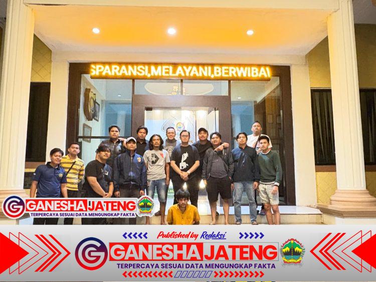 Gerak Cepat! Tim Opsnal Satreskrim Polres Tanjab Barat Amankan Pelaku Pencurian yang Beraksi di Tiga Lokasi Berbeda Gerak Cepat! Tim Opsnal Satreskrim Polres Tanjab Barat Amankan Pelaku Pencurian yang Beraksi di Tiga Lokasi Berbeda