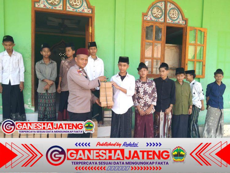 Bukan Razia, Tapi Berkah! Polisi Tulang Bawang Datangi Pondok Pesantren Bawa Nasi Kotak