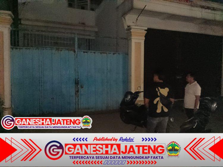 Satreskrim Polres Kudus Cek Kebenaran Informasi Penimbunan BBM Solar Bersubsidi di Kecamatan Jati Satreskrim Polres Kudus Cek Kebenaran Informasi Penimbunan BBM Solar Bersubsidi di Kecamatan Jati