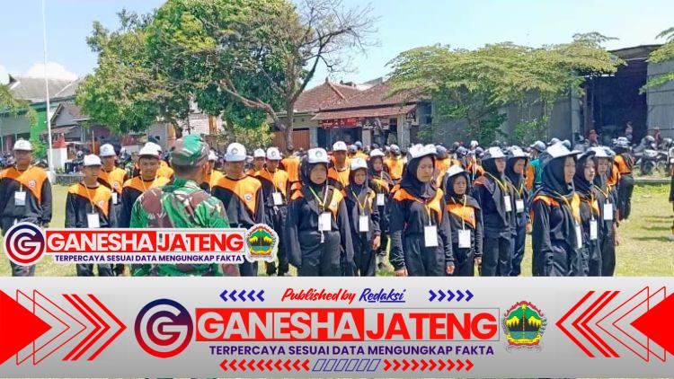 Kodim 0724/Boyolali Beri Pembekalan Mental dan Wawasan Kebangsaan bagi Siswa SMK N 1 Sawit Kodim 0724/Boyolali Beri Pembekalan Mental dan Wawasan Kebangsaan bagi Siswa SMK N 1 Sawit