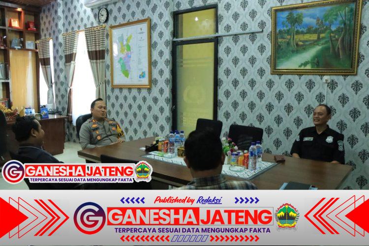 Kapolres Tulang Bawang Barat Terima Audiensi dari Ketua Pengadilan Agama Tulang Bawang Tengah Kapolres Tulang Bawang Barat Terima Audiensi dari Ketua Pengadilan Agama Tulang Bawang Tengah