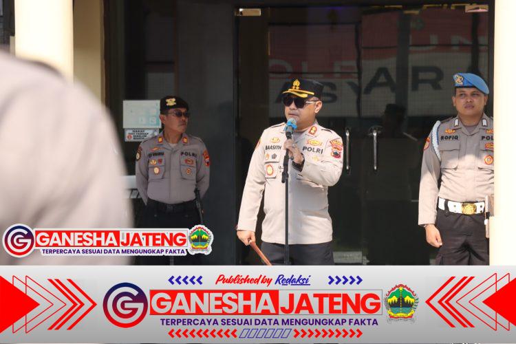 Kapolres Kebumen: Bhabinkamtibmas Harus Menjadi Solusi di Tengah Masyarakat  Kapolres Kebumen: Bhabinkamtibmas Harus Menjadi Solusi di Tengah Masyarakat