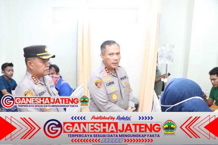 KAPOLDA KEPRI TINJAU LANGSUNG LOKASI KEBAKARAN KAPAL FEDERAL II TANJUNG UNCANG BATAM DAN JENGUK KORBAN DI RUMAH SAKIT KAPOLDA KEPRI TINJAU LANGSUNG LOKASI KEBAKARAN KAPAL FEDERAL II TANJUNG UNCANG BATAM DAN JENGUK KORBAN DI RUMAH SAKIT