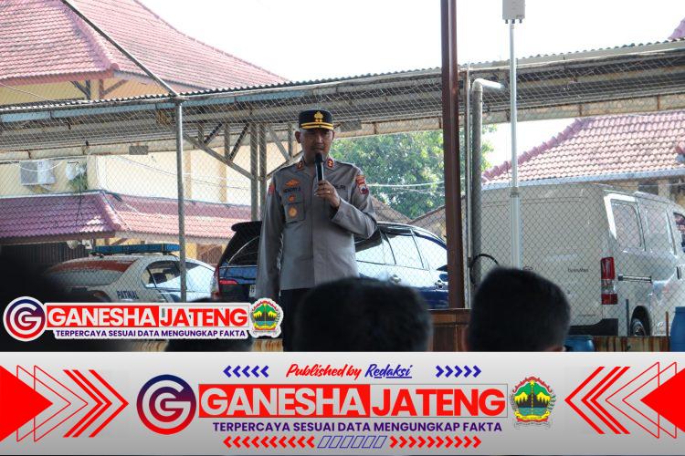 Kapolres Kendal Bekali Jajaran dengan 7 Kompetensi Transformasi Polri, Prioritaskan Deteksi Dini Bhabinkamtibmas Kapolres Kendal Bekali Jajaran dengan 7 Kompetensi Transformasi Polri, Prioritaskan Deteksi Dini Bhabinkamtibmas