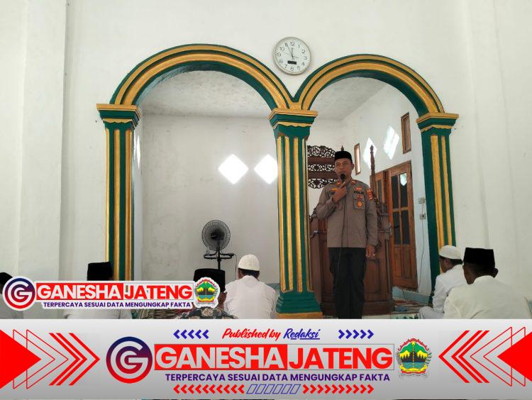 Kapolsek Lambu Kibang Melaksanakan Kegiatan Jumat Keliling Sekaligus Menjadi Khotib Sholat Jumat