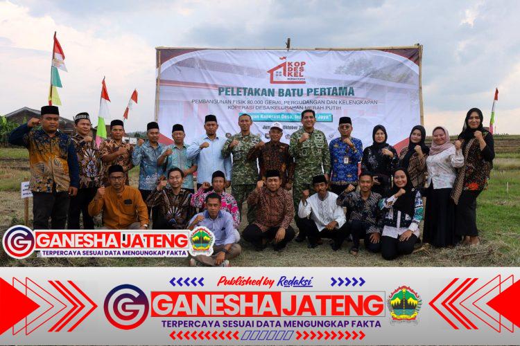 Danrem 074/Warastratama Lakukan Groundbreaking Pembangunan Koperasi Merah Putih di Boyolali Danrem 074/Warastratama Lakukan Groundbreaking Pembangunan Koperasi Merah Putih di Boyolali