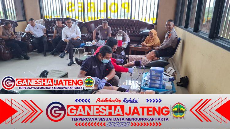 Polres Tulang Bawang Barat Gelar Donor Darah Serentak dalam Rangka HUT Humas Polri ke-74 Polres Tulang Bawang Barat Gelar Donor Darah Serentak dalam Rangka HUT Humas Polri ke-74