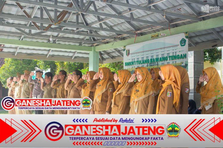 Kapolsek Tulang Bawang Tengah Jadi Pembina Upacara di SMK Negeri 1, Tekankan Bahaya Kenakalan Remaja dan Bijak Bermedia Sosial