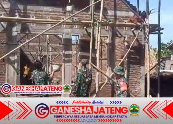 Juhari Bantu Renovasi Rumah Warga, Ajak Masyarakat Lestarikan Budaya Gotong Royong