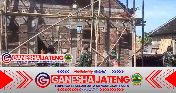 Juhari Bantu Renovasi Rumah Warga, Ajak Masyarakat Lestarikan Budaya Gotong Royong