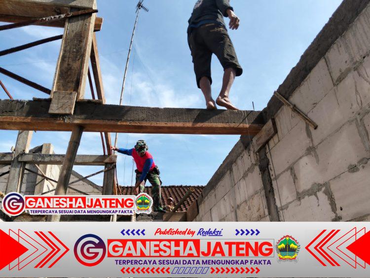 Wujud Nyata Kemanunggalan TNI Rakyat di Desa Candi Wujud Nyata Kemanunggalan TNI Rakyat di Desa Candi