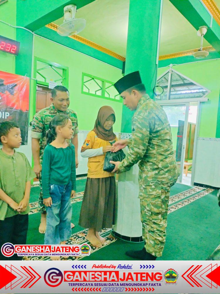 Berbagi Rejeki Jum’at Berkah Dandim 0735/Surakarta di Masjid Asy-Syukur Serengan