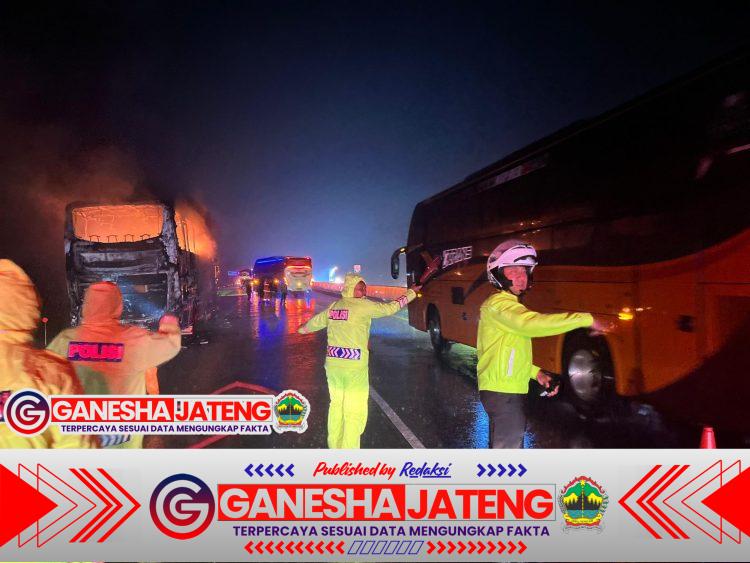 Kapolres Boyolali Pimpin Langsung Penanganan Bus Terbakar di Tol KM 480 B Dukuh Mudal