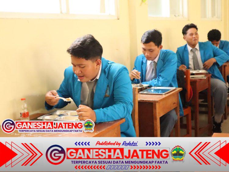 Program MBG Polres Kebumen Disambut Hangat Siswa SMK Taruna Adi Bangsa, Tak Semua Murid Dibekali Uang Saku Orang Tua 