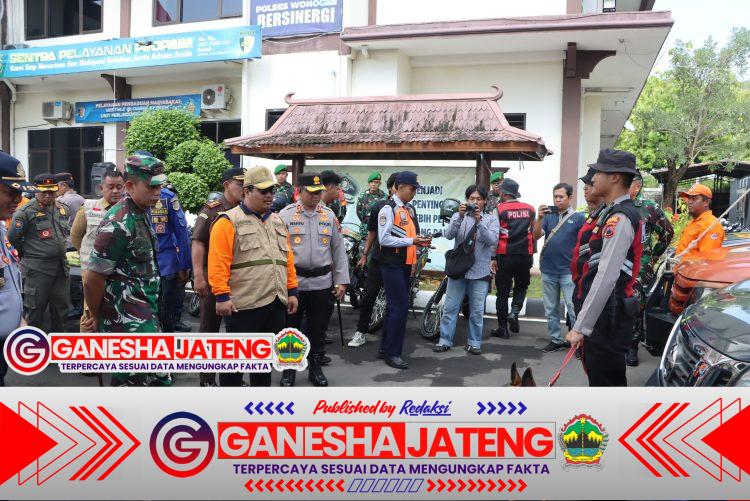 Siaga Hadapi Musim Hujan, Polres Wonogiri Gelar Apel Tanggap Darurat Bencana 2025 Siaga Hadapi Musim Hujan, Polres Wonogiri Gelar Apel Tanggap Darurat Bencana 2025