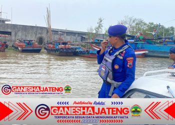 Satpolairud Polresta Pati Gencarkan Patroli Cegah Kebakaran Kapal, Prosedur Keselamatan Kapal Disisir Ketat di Sungai Silugonggo Satpolairud Polresta Pati Gencarkan Patroli Cegah Kebakaran Kapal, Prosedur Keselamatan Kapal Disisir Ketat di Sungai Silugonggo