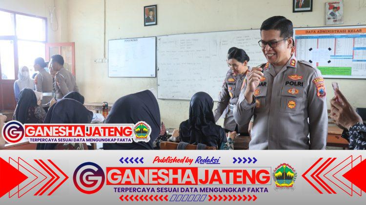 Kapolres Purbalingga Pastikan Kelancaran Distribusi dan Cita Rasa MBG SPPG YKB Purbalingga Kapolres Purbalingga Pastikan Kelancaran Distribusi dan Cita Rasa MBG SPPG YKB Purbalingga