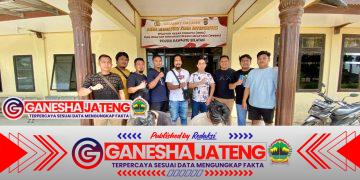 Polsek Rawa Jitu Selatan Bongkar Aksi Penipuan Modus Whatsapp, Kapolsek Rawa Jitu Selatan : Dua Pelaku Berhasil di Ringkus Tanpa Perlawanan Polsek Rawa Jitu Selatan Bongkar Aksi Penipuan Modus Whatsapp, Kapolsek Rawa Jitu Selatan : Dua Pelaku Berhasil di Ringkus Tanpa Perlawanan