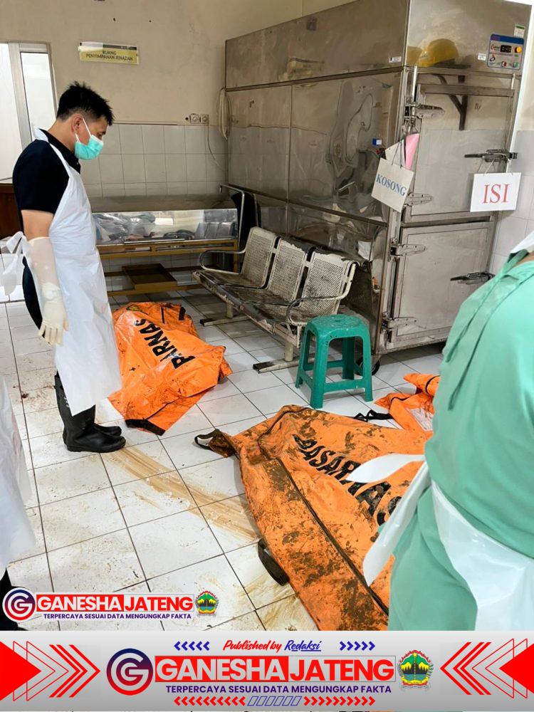 Tim DVI Polri Diterjunkan untuk Identifikasi Korban Longsor di Cibeunying, Majenang Tim DVI Polri Diterjunkan untuk Identifikasi Korban Longsor di Cibeunying, Majenang