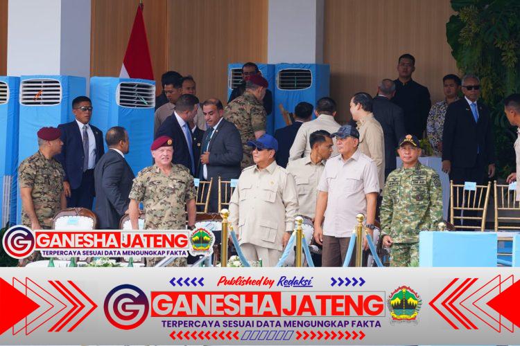 Panglima TNI Dampingi Presiden RI dan Raja Yordania Saksikan Demonstrasi Joint Drone Exercise Panglima TNI Dampingi Presiden RI dan Raja Yordania Saksikan Demonstrasi Joint Drone Exercise