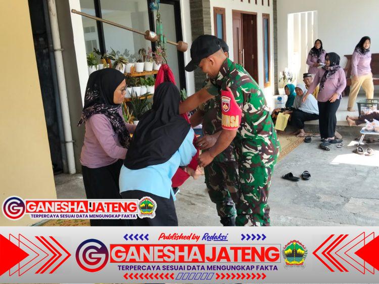 Pastikan Layanan Kesehatan Balita dan Ibu Hamil Berjalan Optimal, Babinsa Koramil Nogosari Dampingi Posyandu Pastikan Layanan Kesehatan Balita dan Ibu Hamil Berjalan Optimal, Babinsa Koramil Nogosari Dampingi Posyandu