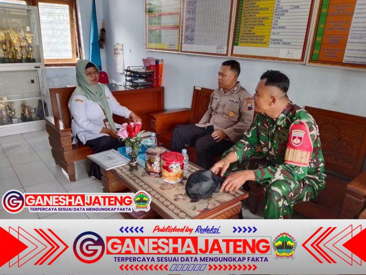 Babinsa–Bhabinkamtibmas Tanamkan Jiwa Kebangsaan pada Siswa SD di Banyudono Babinsa–Bhabinkamtibmas Tanamkan Jiwa Kebangsaan pada Siswa SD di Banyudono