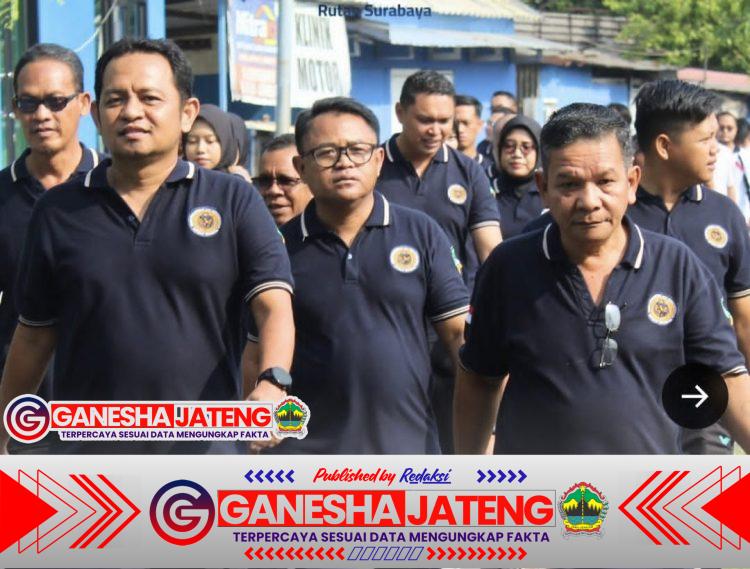 Rutan Kelas I Surabaya Gelar Jalan Sehat untuk Tingkatkan Kebugaran dan Soliditas ASN Rutan Kelas I Surabaya Gelar Jalan Sehat untuk Tingkatkan Kebugaran dan Soliditas ASN
