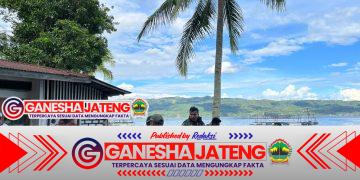 Banjir Putuskan Akses, TNI Tempuh 12 Mil Lalui Danau Singkarak Salurkan Bantuan