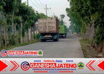 Jalan Rusak dan Jembatan Retak, Warga Salahkan Aktivitas Usaha Kades Suwaloh