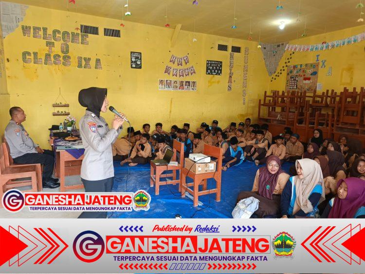 Polresta Banyuwangi Perkuat Pembinaan Disiplin dan Antibullying di Kalangan Pelajar Polresta Banyuwangi Perkuat Pembinaan Disiplin dan Antibullying di Kalangan Pelajar